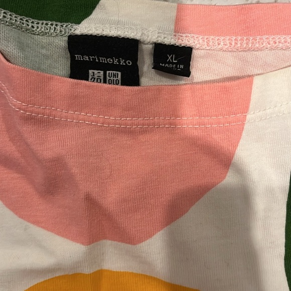 Marimekko Uniqlo Green, Pink, Purple &  Yellow Dot Boxy Short Sleeve T-Shirt - Picture 2 of 3